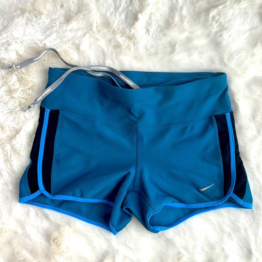 Nike DRI FIT running shorts size S never worn or washed